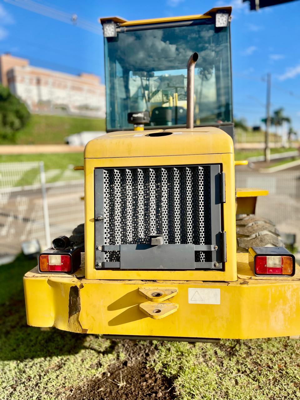 Carregadeira LiuGong 816c - Imagem 2